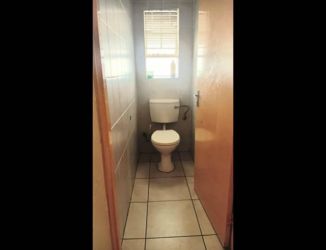 3 BEDROOM TOWNHOUSE FOR SALE IN WHITNEY GARDENS